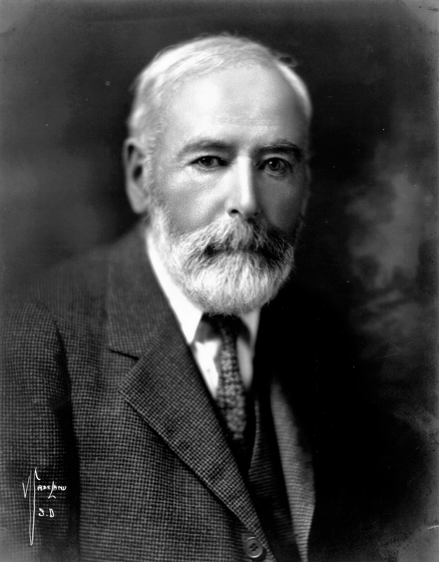 Charles Hamilton
(Click on Picture to View Full Size)